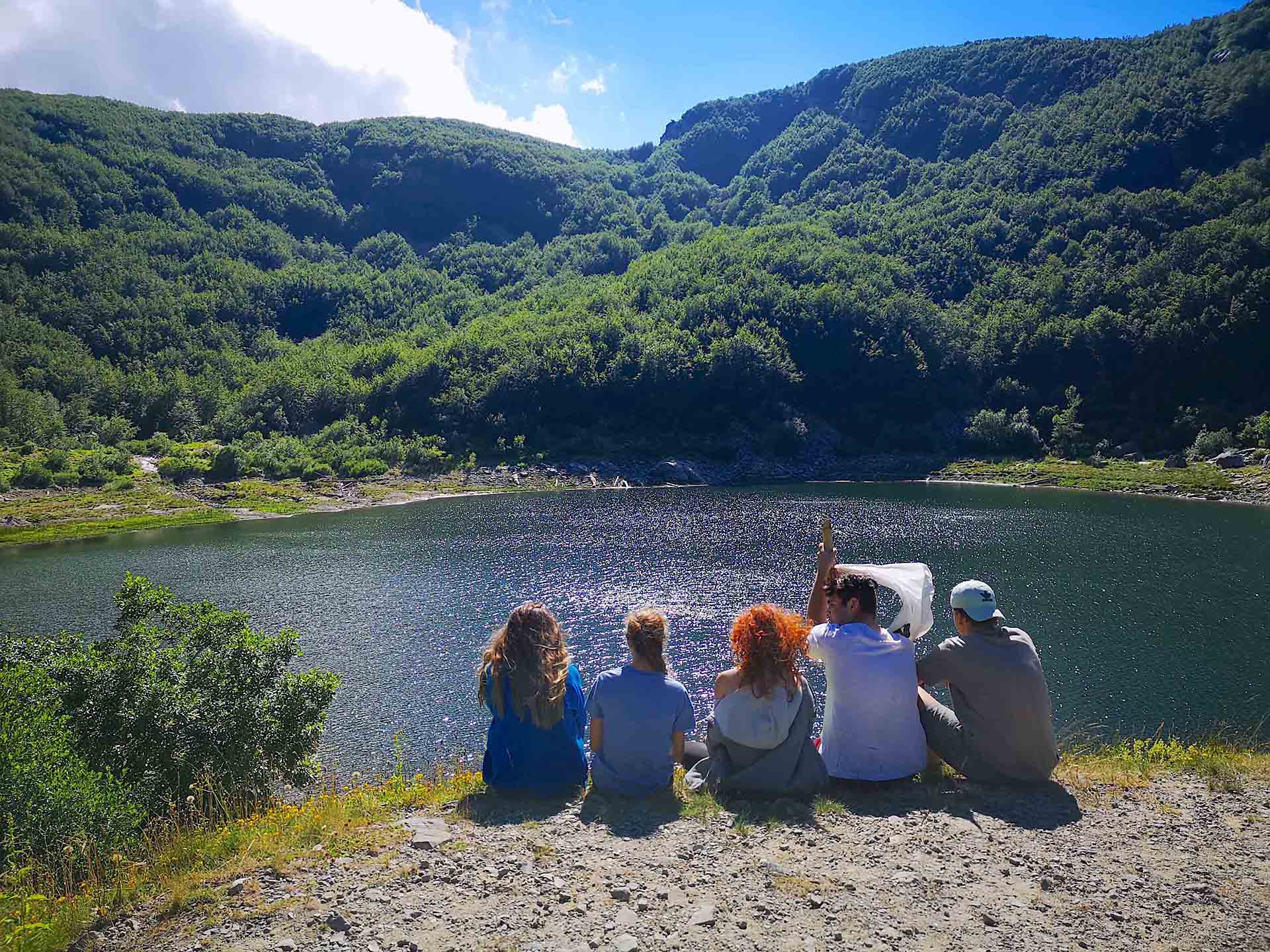 Autumnal Escape: Trekking Amidst Parma Apennines' Colorful Beauty