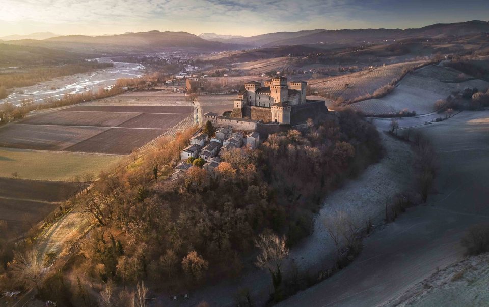 Breathtaking Castello di Torrechiara history walk tour
